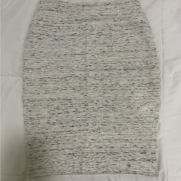 Wilfred pencil skirt - Picture 2 of 4